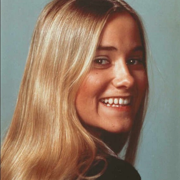 Meet your Posher, Emily - Picture 1 of 1